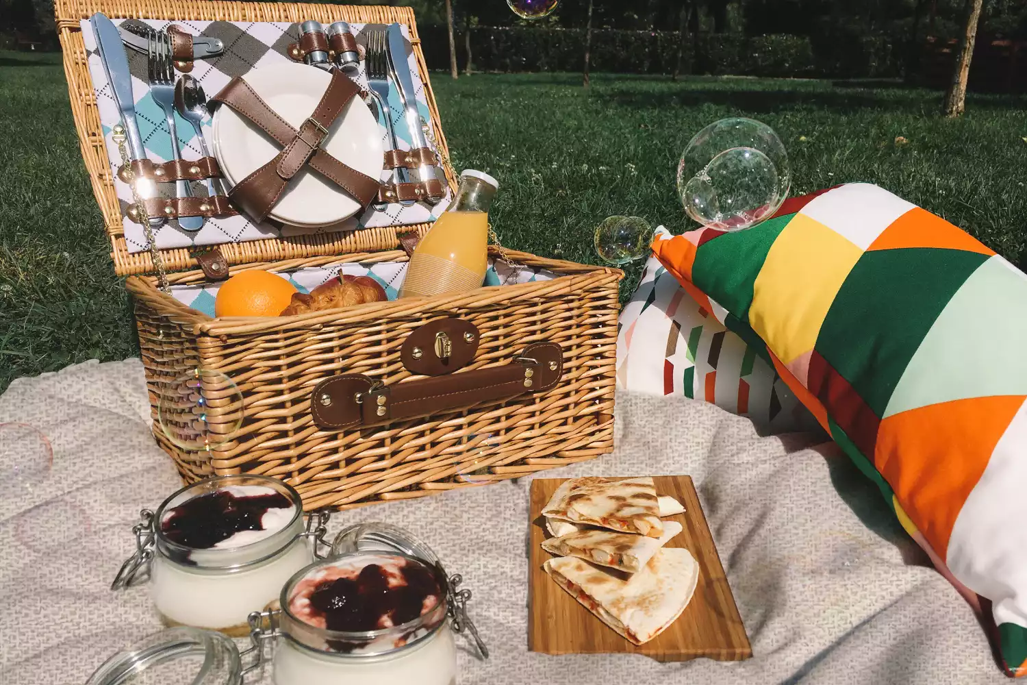 packable picnic blanket